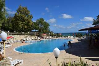 Отель Ahilea Hotel - Free Pool Access Балчик-0